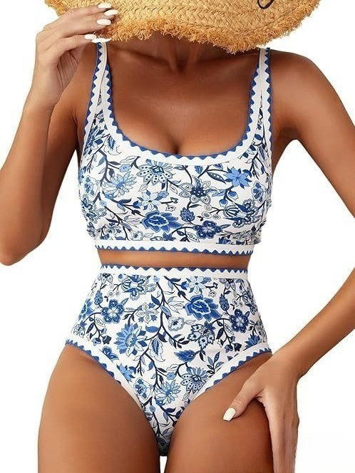 Bikini nuevo con estampado floral y abertura frontal