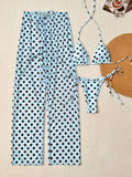 Conjunto de bikini triangular azul claro con lunares y pantalones de playa