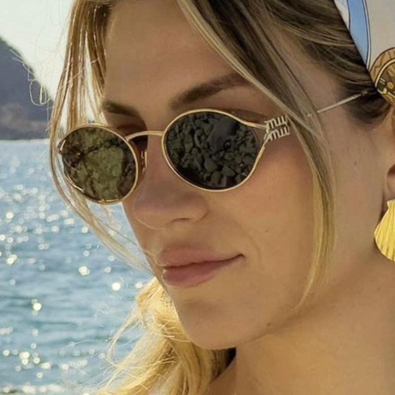 Gafas de sol ovaladas y huecas