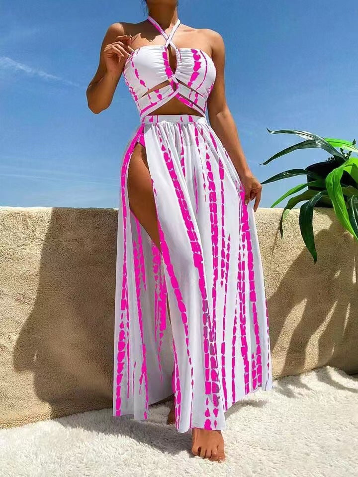 Bikini de dos piezas con tirantes cruzados muy sensuales y falda transparente
